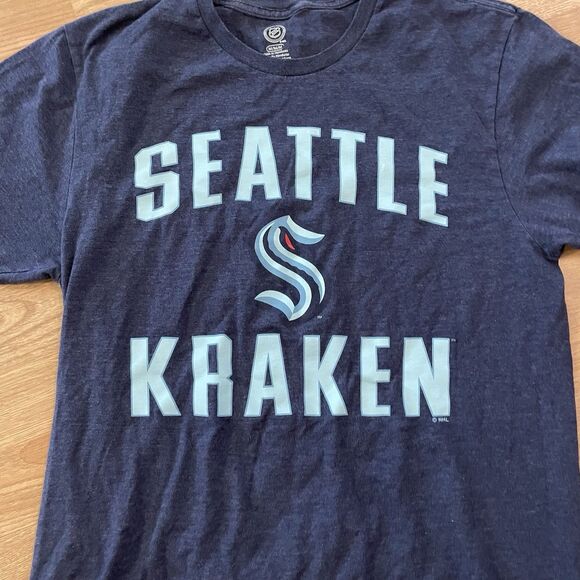 Seattle Kraken NHL Blue Short Sleeve T-shirt Size Medium - Picture 4 of 7